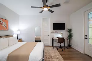 1305 E 27th St, Houston, TX 77009 - Photo 12