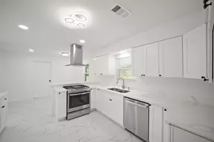 5943 Greenmont Dr, Houston, TX 77092 - Photo 12