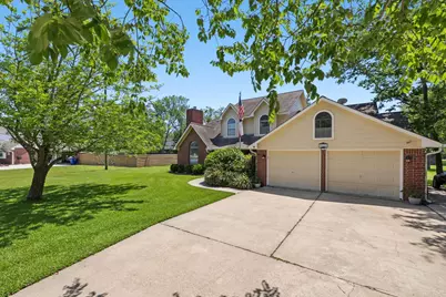 5922 Redfish Run, Baytown, TX 77523 - Photo 2