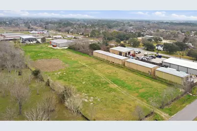 2109 County Road 129, Pearland, TX 77581 - Photo 1