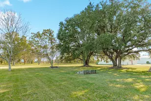 310 County Rd 47, Angleton, TX 77515 - Photo 18