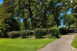 154 Woodway Dr, Magnolia, TX 77355 - Photo 4