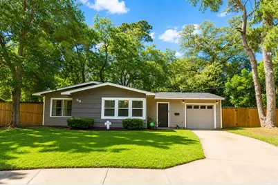 59 Caladium Court, Lake Jackson, TX 77566 - Photo 1