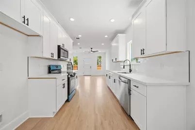4562 Teton Street #B, Houston, TX 77051 - Photo 16