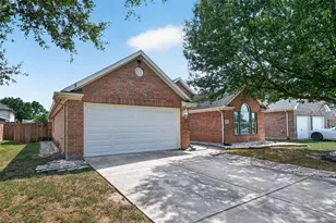2127 Hannover Way, Spring, TX 77388 - Photo 2