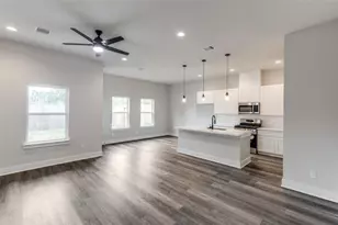 13130 Perennial Spgs Dr, Houston, TX 77048 - Photo 2