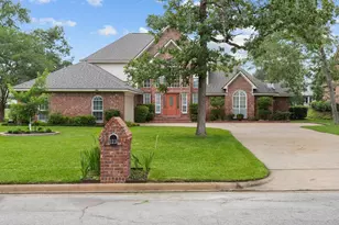 123 Crown Colony Dr, Lufkin, TX 75901 - Photo 2
