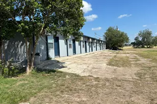 1627 W Fm-351, Beeville, TX 78102 - Photo 14