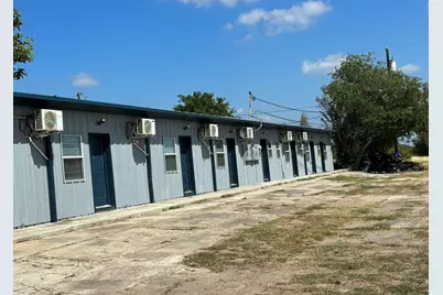 1627 W Fm-351 #15, Beeville, TX 78102 - Photo 18