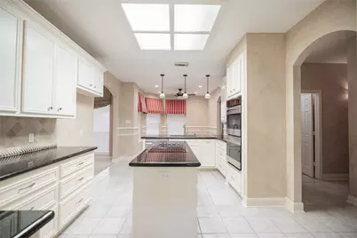 26910 Willow Ln, Katy, TX 77494 - Photo 6