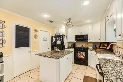 229 Yaupon Drive, Brazoria, TX 77422 - Photo 8