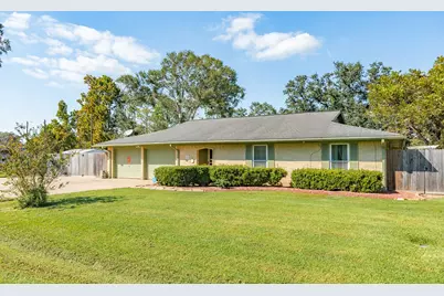 229 Yaupon Drive, Brazoria, TX 77422 - Photo 1