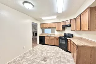 21706 Nickerton Ln, Spring, TX 77388 - Photo 10