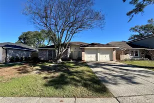 21706 Nickerton Ln, Spring, TX 77388 - Photo 2