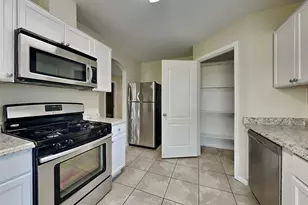 18011 Kinsale Valley Ln, Houston, TX 77060 - Photo 2