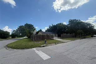 5103 Northridge Dr, Houston, TX 77033 - Photo 38