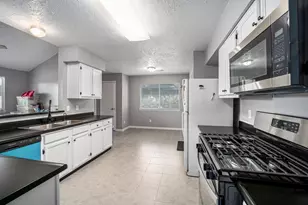 15826 Alta Mesa Dr, Houston, TX 77083 - Photo 10