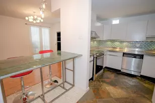 907 Hawthorne, Houston, TX 77006 - Photo 2
