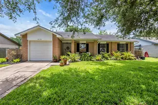 2535 Jeb Stuart Ct, League City, TX 77573 - Photo 2