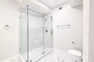 651 Bering Dr, Houston, TX 77057 - Photo 18