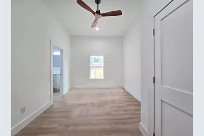 404 E 37th Street, Houston, TX 77018 - Photo 8