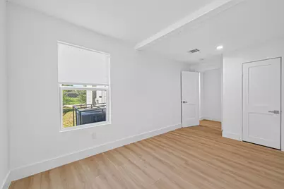 404 E 37th Street, Houston, TX 77018 - Photo 18