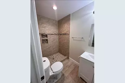 6059 Doulton Drive, Houston, TX 77033 - Photo 6