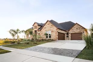 606 Appia Dr, Kemah, TX 77565 - Photo 1