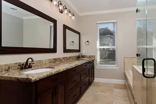 11 E Summer Storm Cir, The Woodlands, TX 77381 - Photo 16