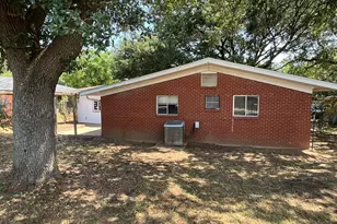 1300 Tom Dee St, Brenham, TX 77833 - Photo 4