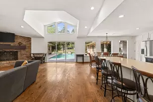 522 Oyster Creek Dr, Sugar Land, TX 77478 - Photo 6