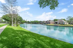 522 Oyster Creek Dr, Sugar Land, TX 77478 - Photo 8