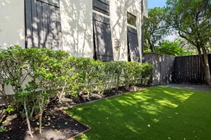 9930 Woodwind Dr, Houston, TX 77025 - Photo 14