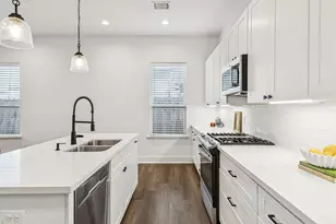 1230 Mcneil St, Houston, TX 77009 - Photo 8