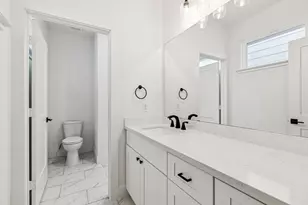 1230 Mcneil St, Houston, TX 77009 - Photo 10