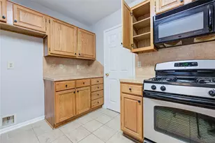 3322 Larkwood Ln, Sugar Land, TX 77479 - Photo 8