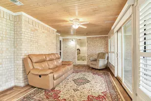 712 Browning St, Angleton, TX 77515 - Photo 20