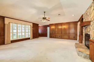 712 Browning St, Angleton, TX 77515 - Photo 12