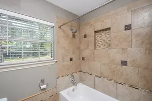 5710 Cherry St, Houston, TX 77026 - Photo 16