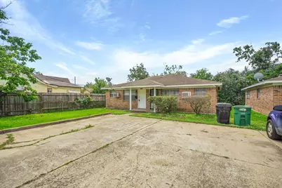 6116 Octavia Street #1/2, Houston, TX 77026 - Photo 2