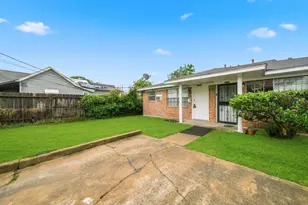 6116 Octavia St, Houston, TX 77026 - Photo 2