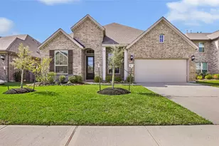 9423 Pelican Clf Ct, Houston, TX 77365 - Photo 1