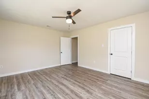 1410 S Columbia Dr, West Columbia, TX 77486 - Photo 26