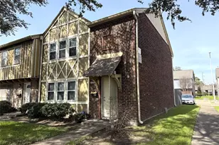 10428 Hammerly Blvd, Houston, TX 77043 - Photo 1