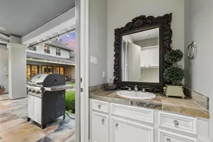 531 3 Corners Dr, Houston, TX 77024 - Photo 40