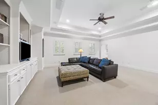 531 3 Corners Dr, Houston, TX 77024 - Photo 32