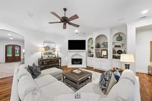 531 3 Corners Dr, Houston, TX 77024 - Photo 16