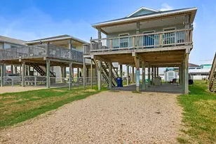 1110 Treaty Dr, Surfside Beach, TX 77541 - Photo 2