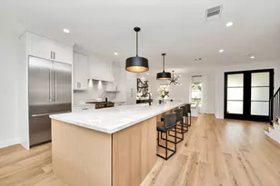 571 N Post Oak Ln, Houston, TX 77024 - Photo 10