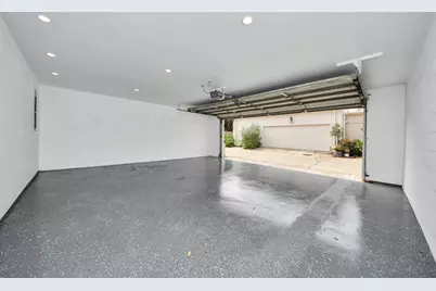 571 N Post Oak Lane, Houston, TX 77024 - Photo 38